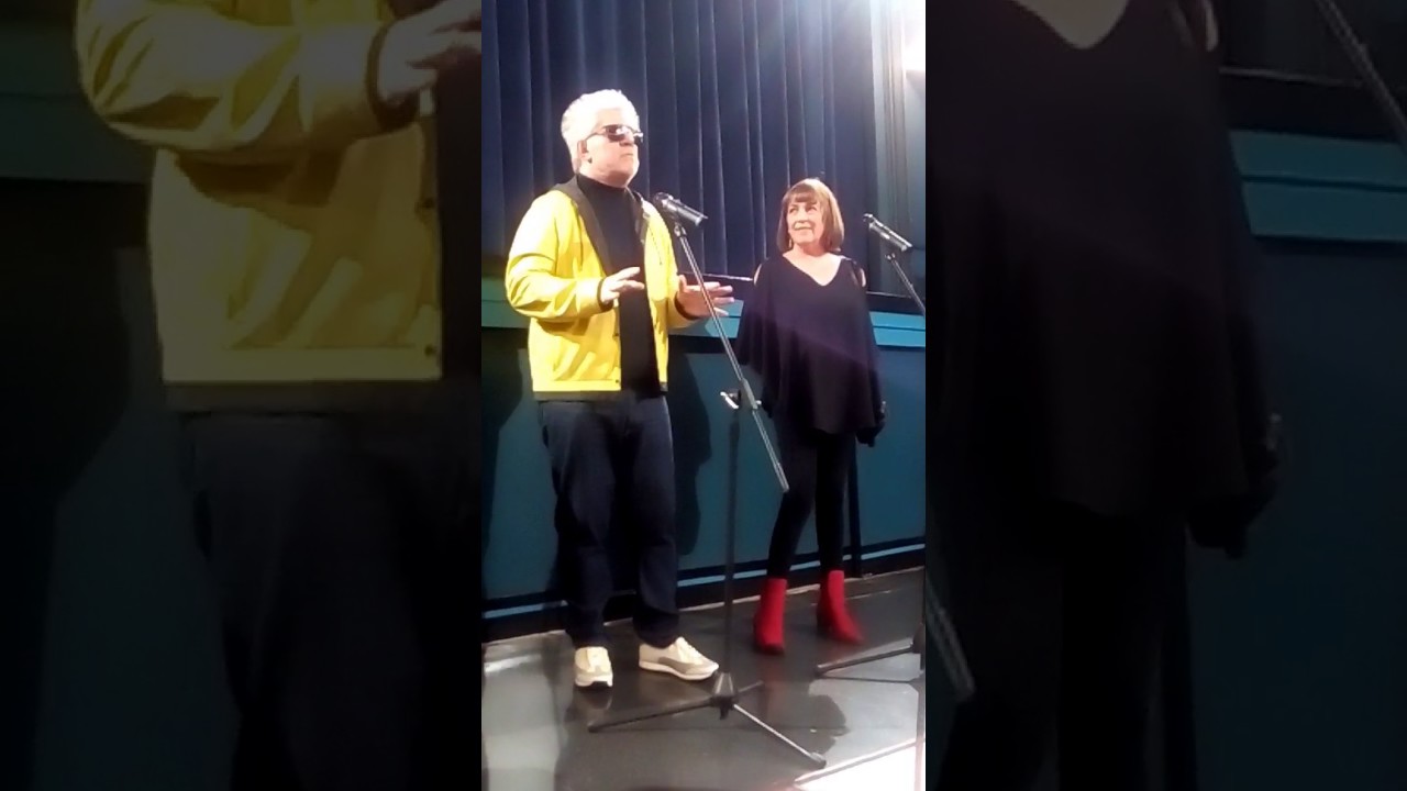 Pedro Almodovar en el cine Dore Madrid