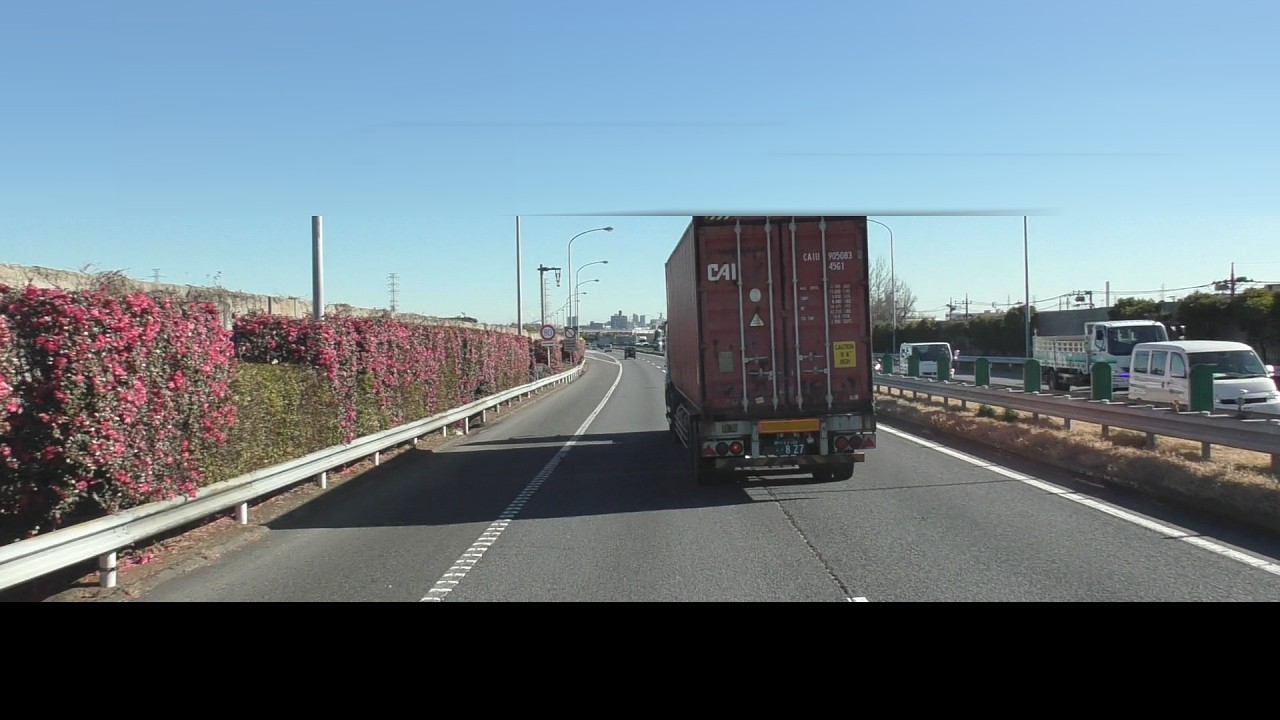 【中央道】だから大型トレーラーは左にいろよ！
