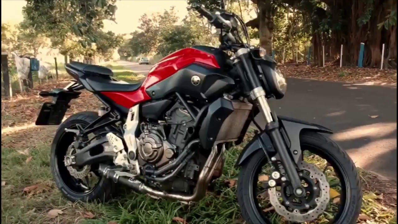 MT 07 e Ninja 300. Victor MT07