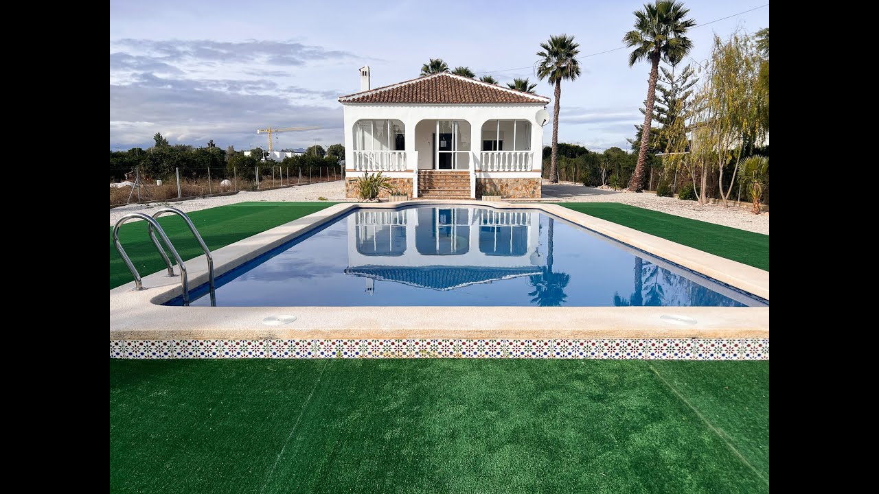 Exclusiva finca rural con amplia parcela y piscina en Dolores, Alicante, Costa Blanca