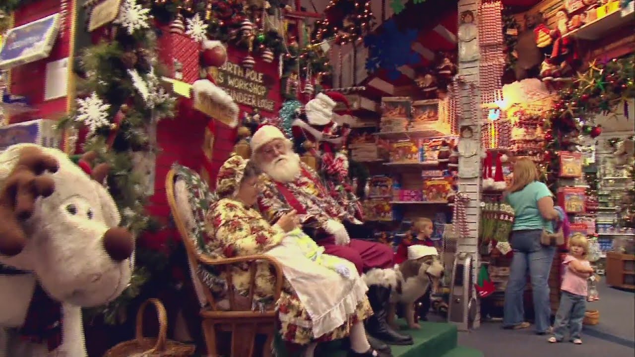 Santa&rsquo;s House: A magical stop in North Pole, Alaska