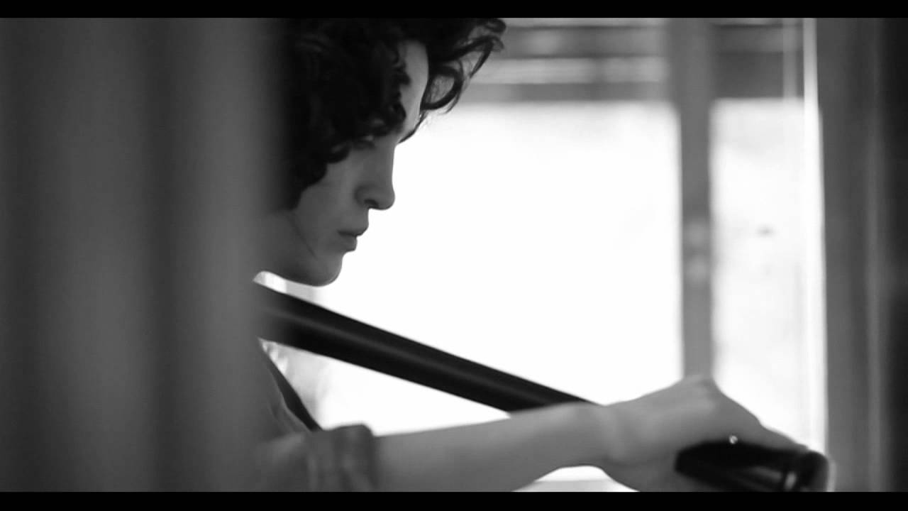 Andrés Calamaro - Rehenes + Plástico fino (Videoclip oficial)