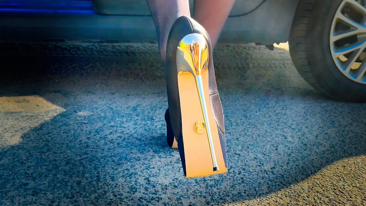 lace top sexy stockings in luxury Giaro high heels pumps #highheels #fashion #stockings #shoeplay