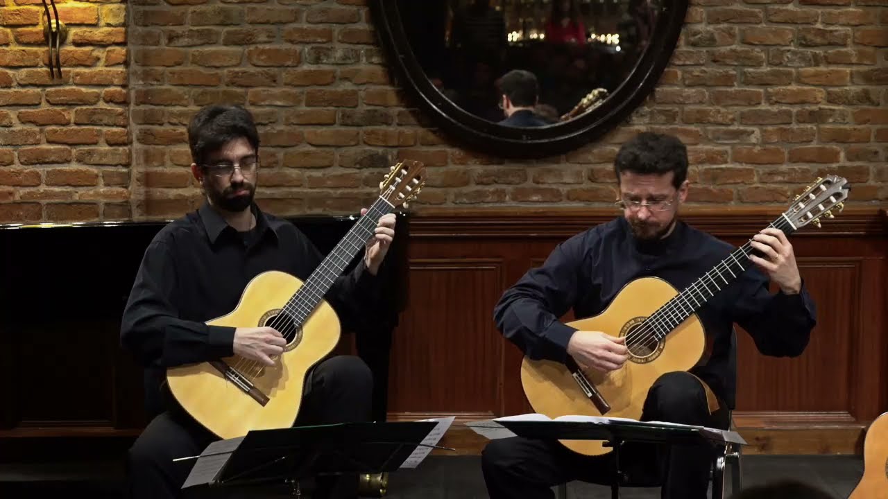 Duo Kontaxakis&mdash;Ivanovich plays Calambre by Astor Piazzolla