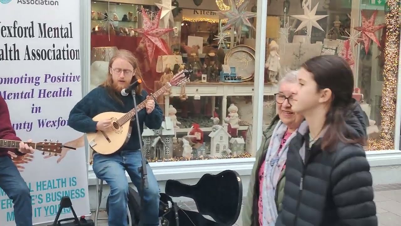 Christmas Vibes -happy Time Charity Play #HolidaysWithYouTube