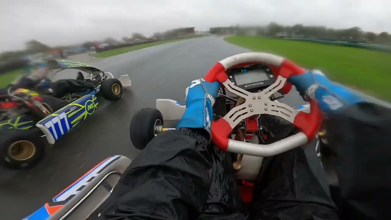 Indikart round 9 heat 2 senior rotax  Hooton park 