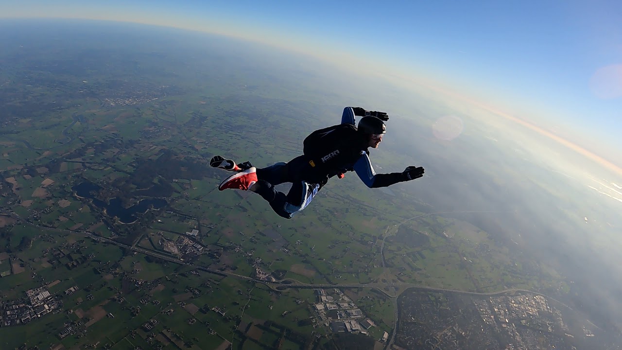 AFF Examen Jump Level 7 op Skydive Teuge van AFF student Wart Grimmink