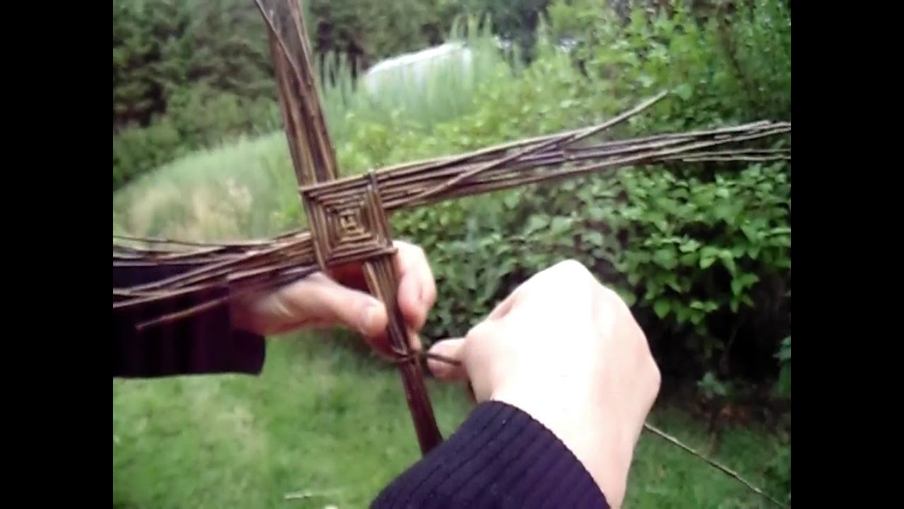 How to make a st Brigid's cross from willow