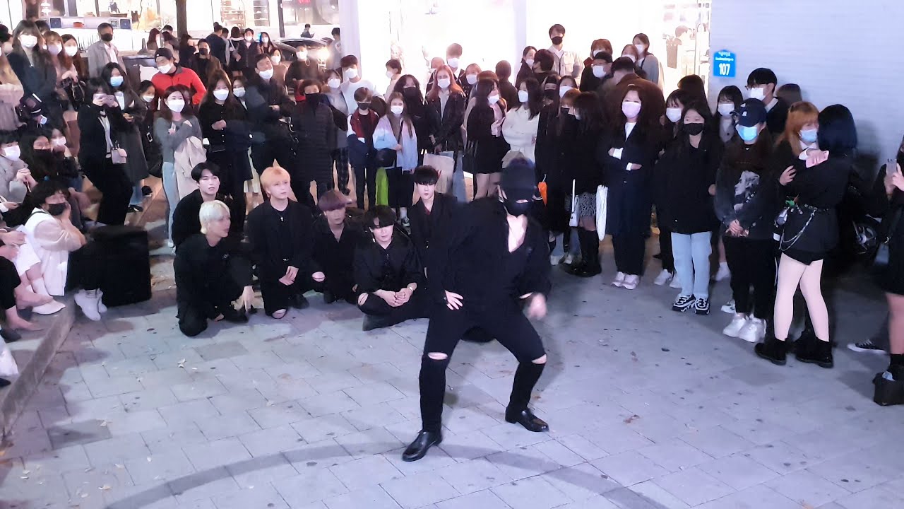 LIMIT. HONGDAE STREET MESMERIZING BUSKING. 20201107.