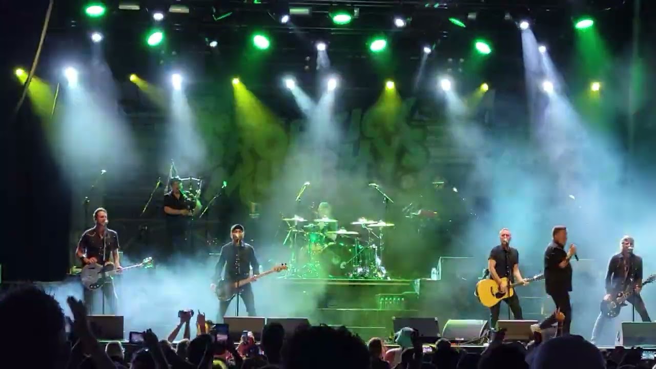 Dropkick Murphys - Intro/The Boys are Back  (Live)