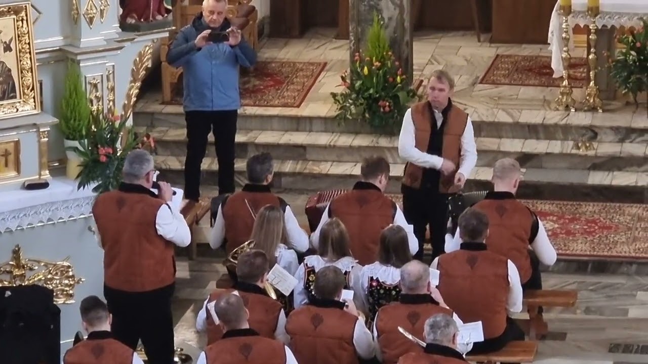 Tymbarski Ton  - Kolędowanie przed rozpoczęciem Mszy św.o 11.30