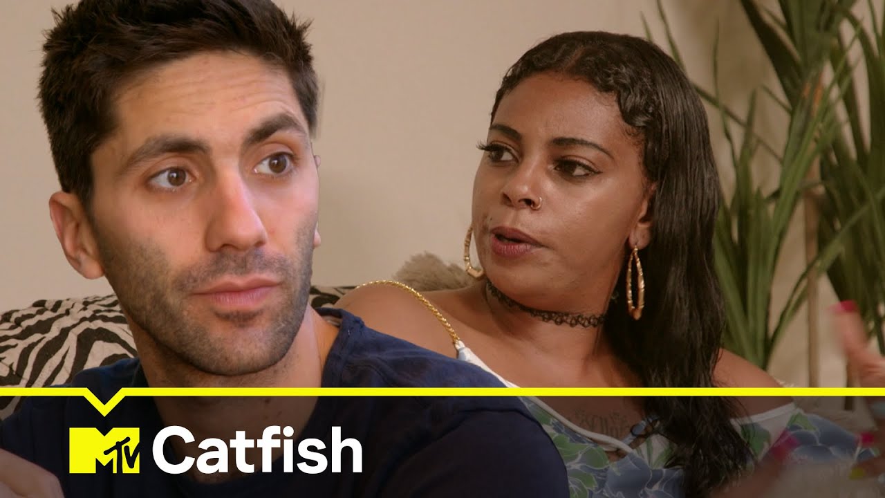 Une mère célibataire craque pour une star TV ? | Catfish | Episode complet | S7