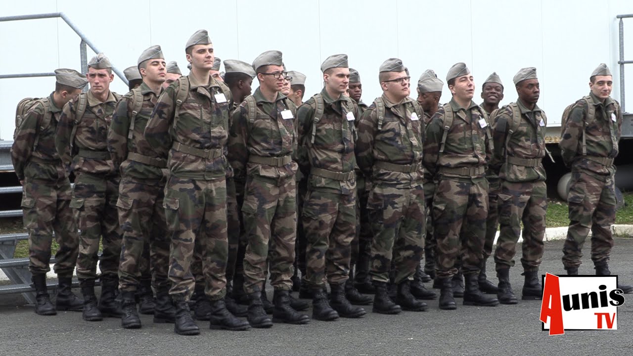 Service Militaire Volontaire : les jeunes armés pour l'emploi à La Rochelle