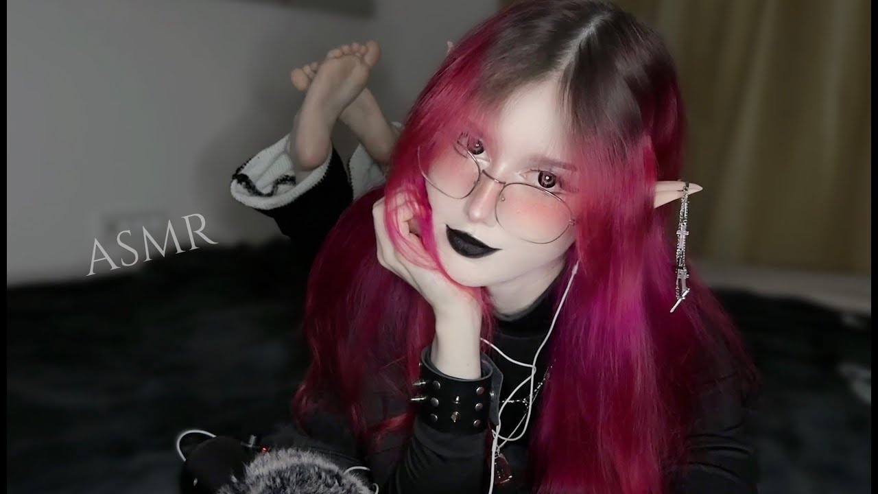 ⋅ ♰ липкий вампир задаёт тебе неуместные вопросы ASMR ♰ ⋅