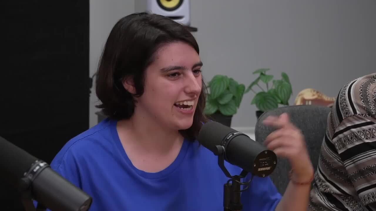 Vine a 'Beniparlem', el p&ograve;dcast per a aprendre i millorar el valenci&agrave; amb Aina Monferrer