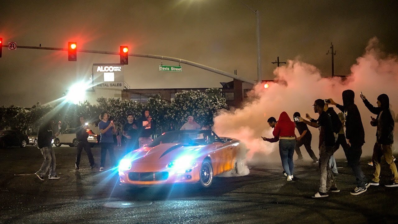OAKLAND SIDESHOW GOING WILD