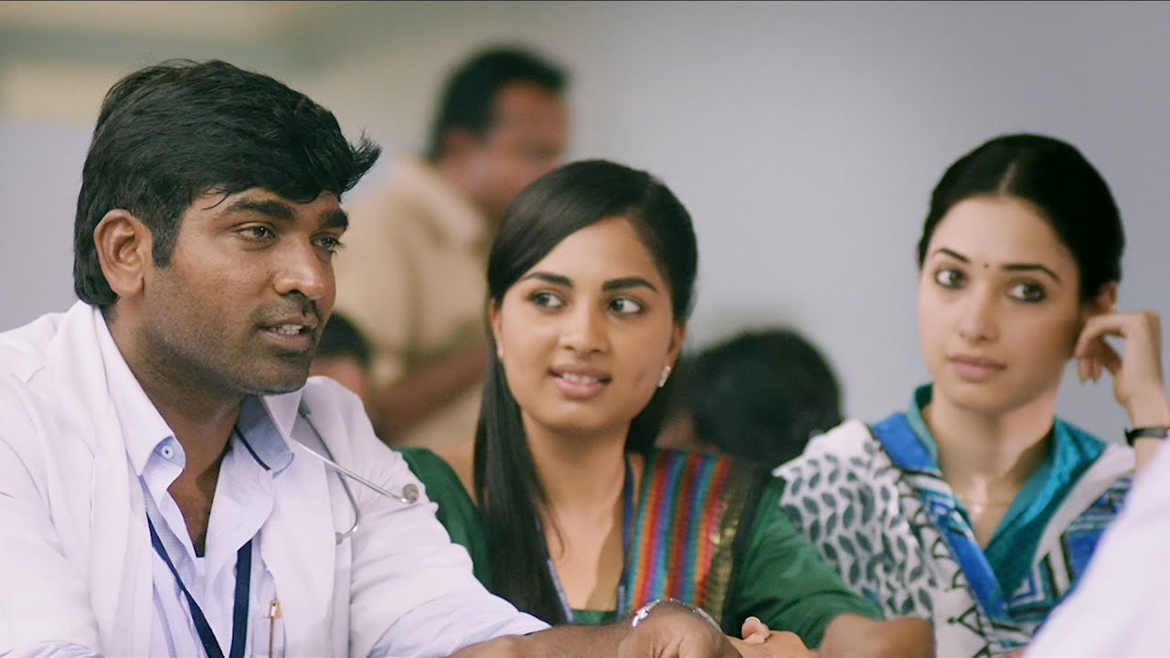 Dharma MBBS Kannada Scenes | Vijay Sethupathi Helps a Old Man to Find Professor