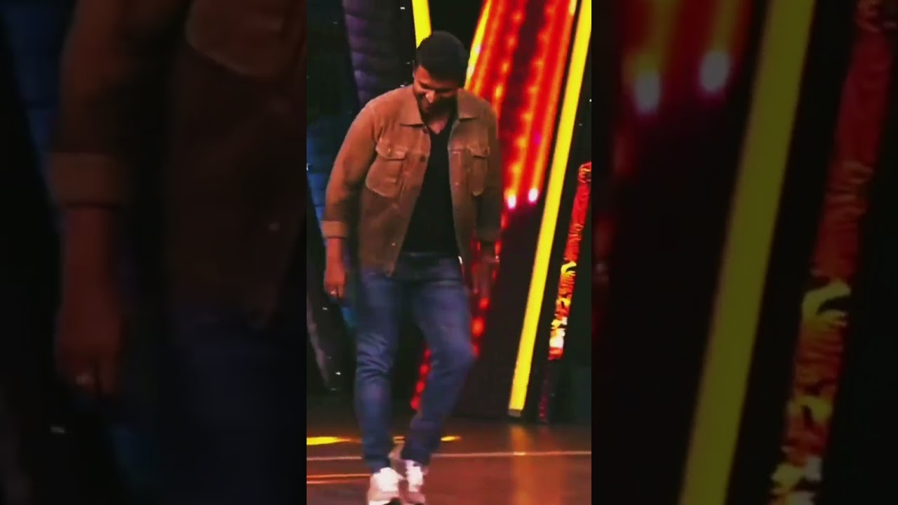 Who is the best moonwalk? Puneeth Rajkumar vs Michael Jackson 😱#MOONWALK #SHORTS