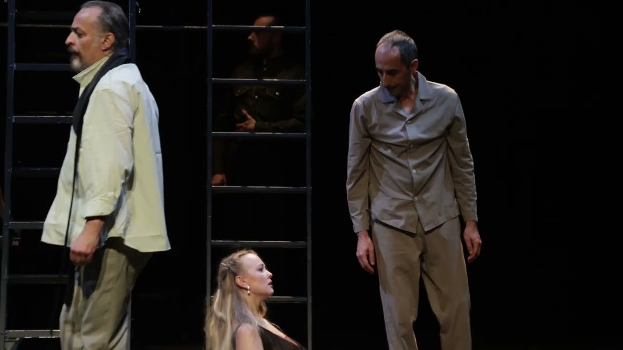 Cie GLAZA Théâtre de mouvement - Les Trois Sœurs d’après la pièce d’Anton Tchekhov. 