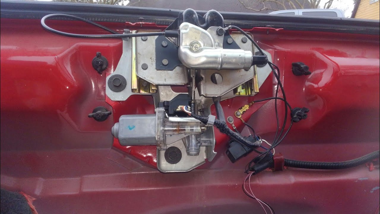 Why Car Makers No Longer Use Rear Hatch Pull Down Motors
