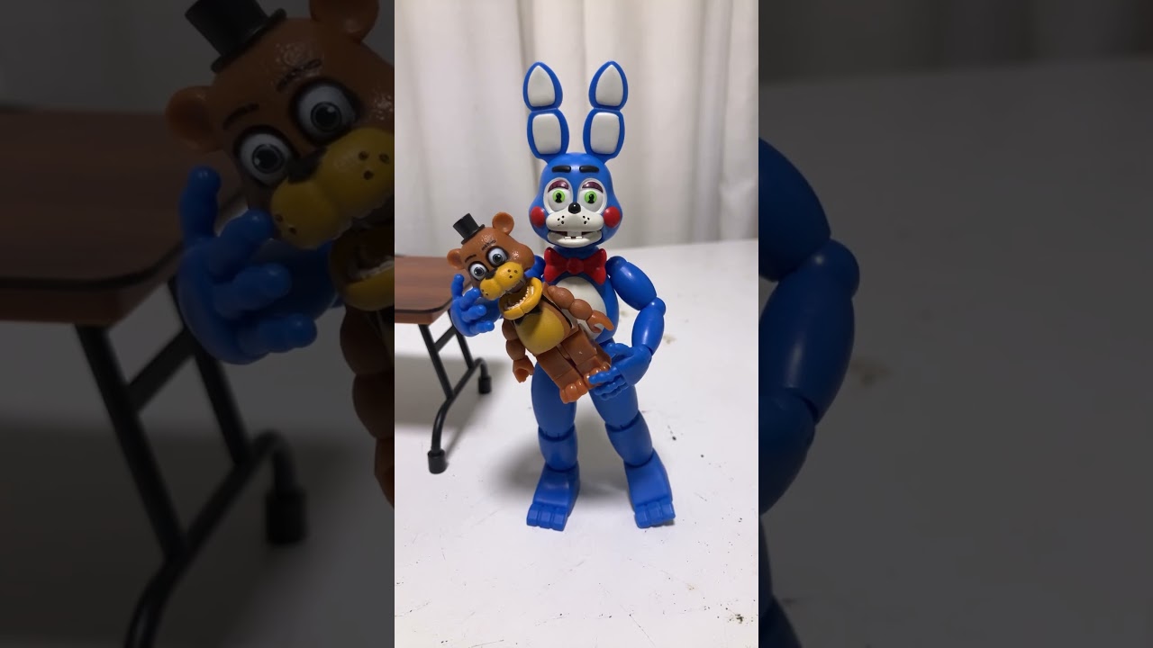 I got the new Jazwares FNAF 2 toy Bonnie action figure 