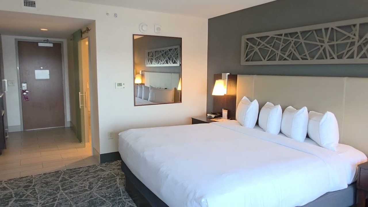 Norfolk Hilton - The Main Norfolk, VA