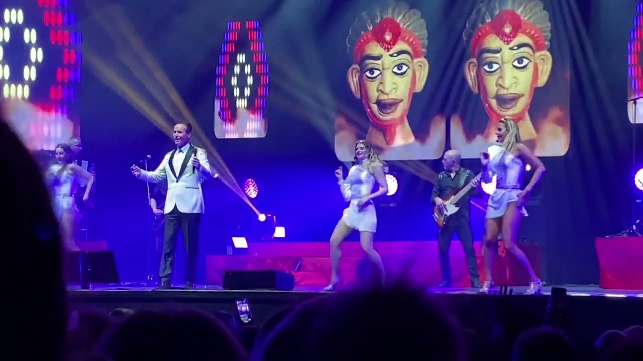 Emanuel - Vamos a ela Rapaziada & A Moda dos Beats Afro (Olympia, Paris - 05/03/2023)