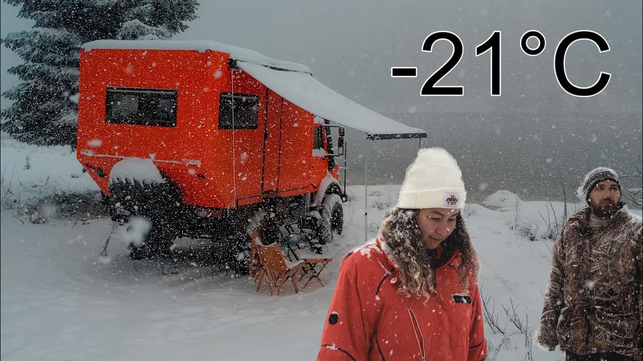 КЕМПИНГ В БУРАН ПРИ -21 ГРАДУС | КАРАВАН ПОВЕШЕН НА ЗЕМЛЕ