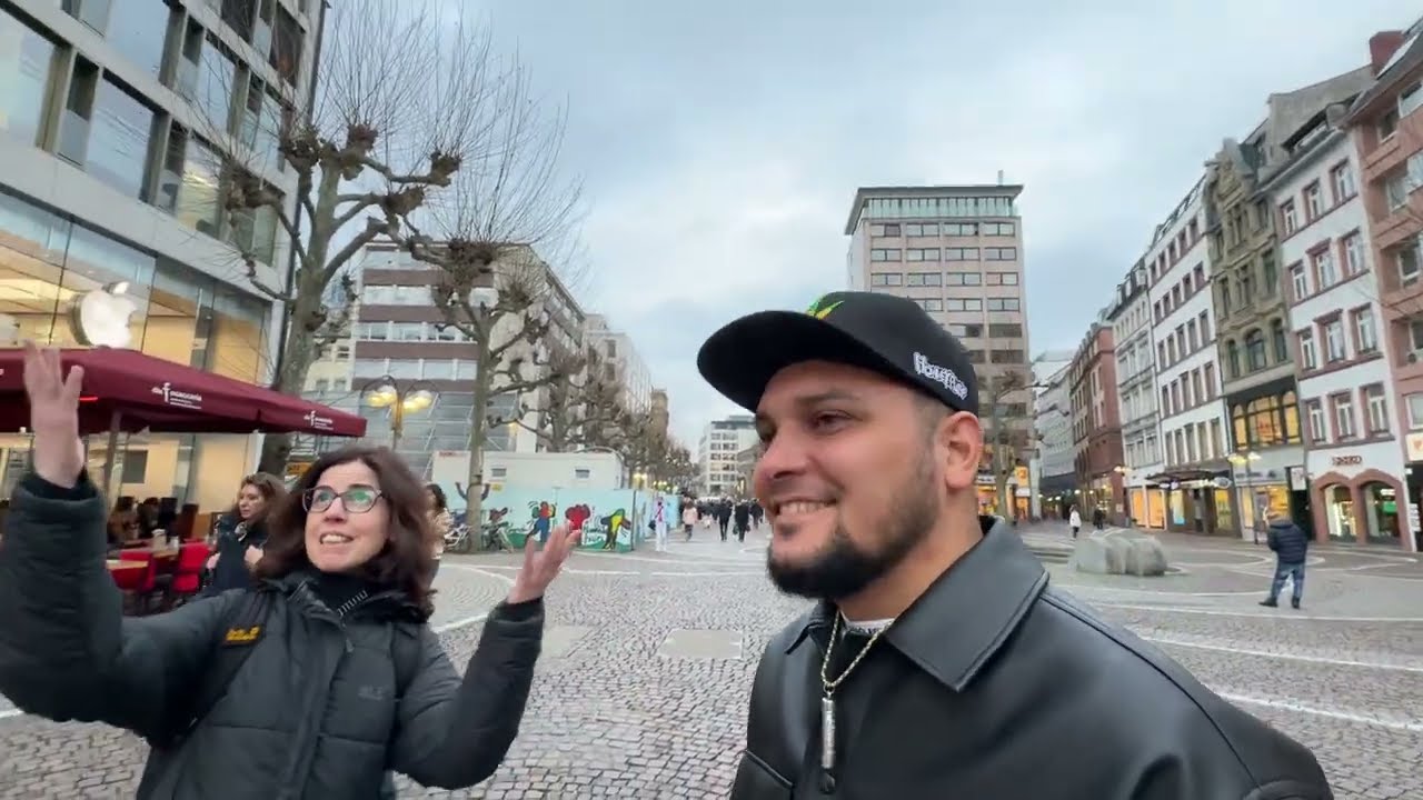 Happy Ramadan Beleuchtung in Frankfurt! 😱🔥 Deutsche äußern sich! | Straßen Umfrage