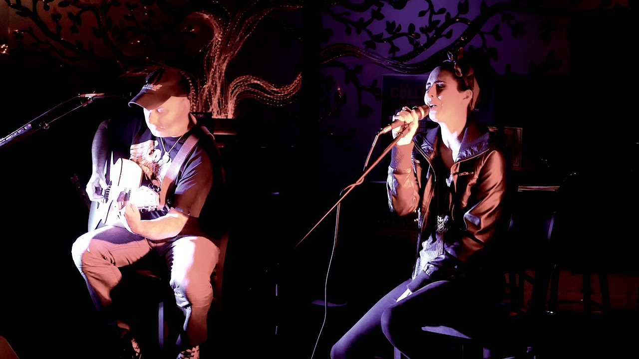 Heil PR35 Vs AKG D5 Microphone Live Real World Test!