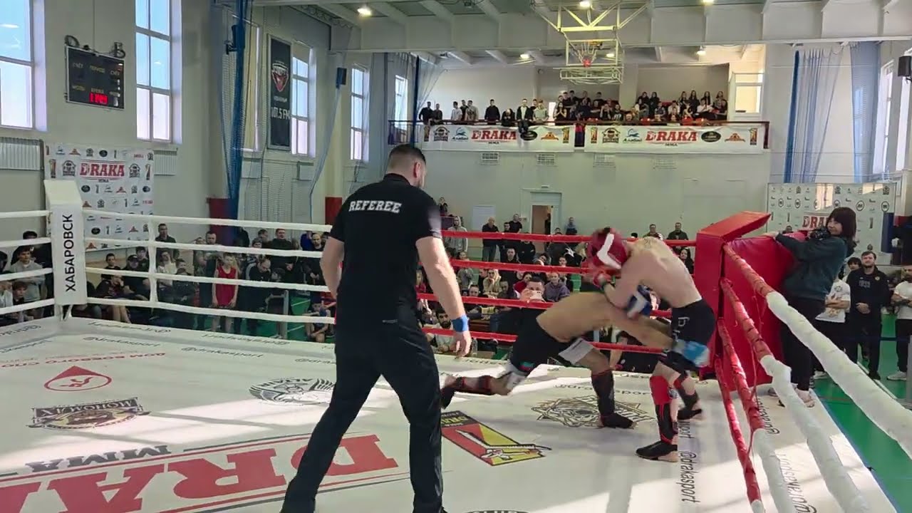 Драка #mma 🥊 Джабраилов Махмуд 🔵 VS 🔴 Кожевников Евгений 👊🏻 Бескомпромисный бой с ярким финишем