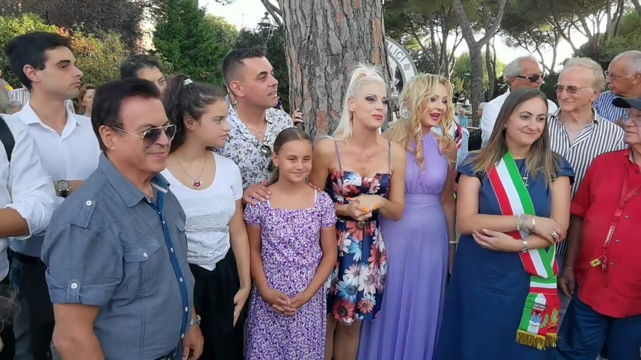 TIVOLI - LA SVELATURA DEL BUSTO DI LITTLE TONY 1/2