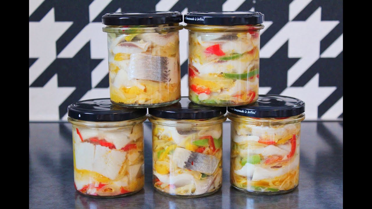 Śledzie wigilijne w zalewie octowe z papryką i cebulą bajka :-)