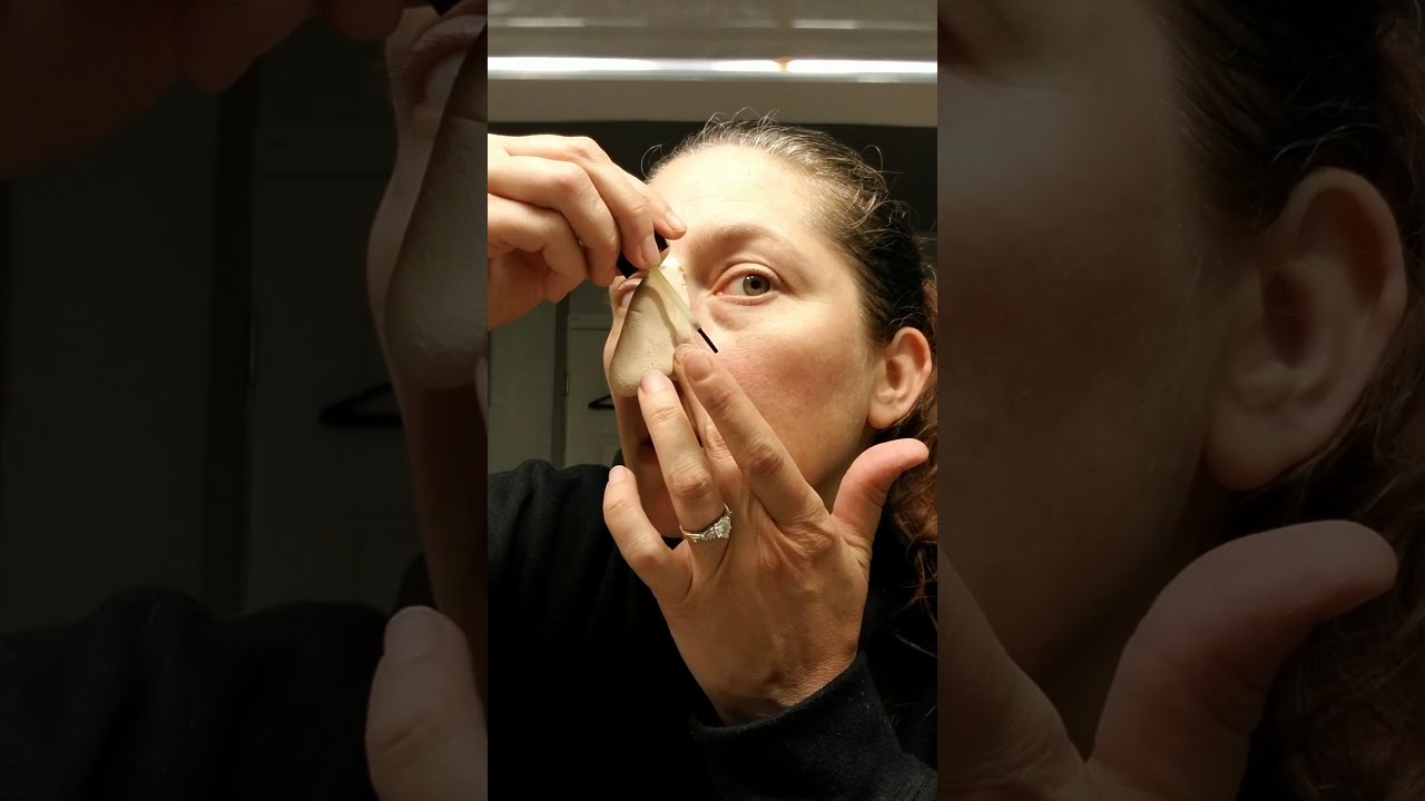 Applying a witch nose