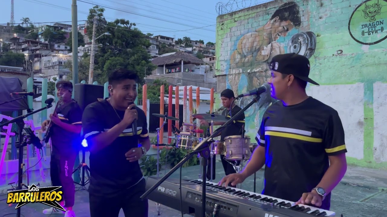 Popurri Domingo Valdivia (Boleros)- Los Barruleros