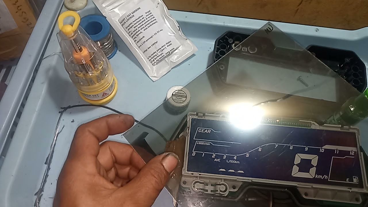 cara ganti polarizer.sendiri.sepedometer.yamaha r15.memilih posisi tampilan.cerah.(vd2)