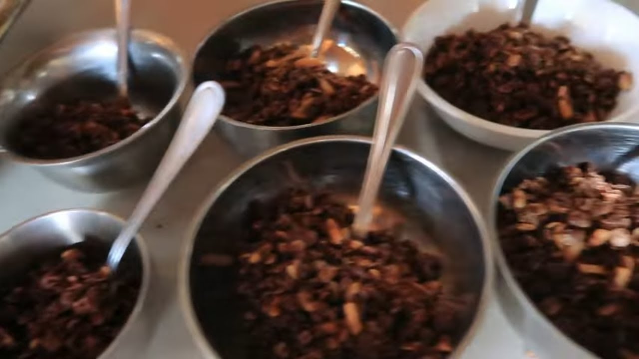 What We Eat In A Day (May 2022) Stovetop Granola / Kale and Strawberry Salad / Chicken Stir Fry
