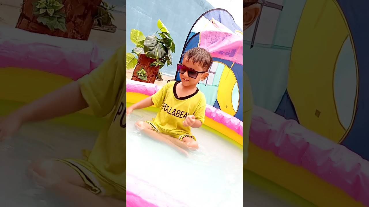 Swimming Song|Family at the Swimming Pool