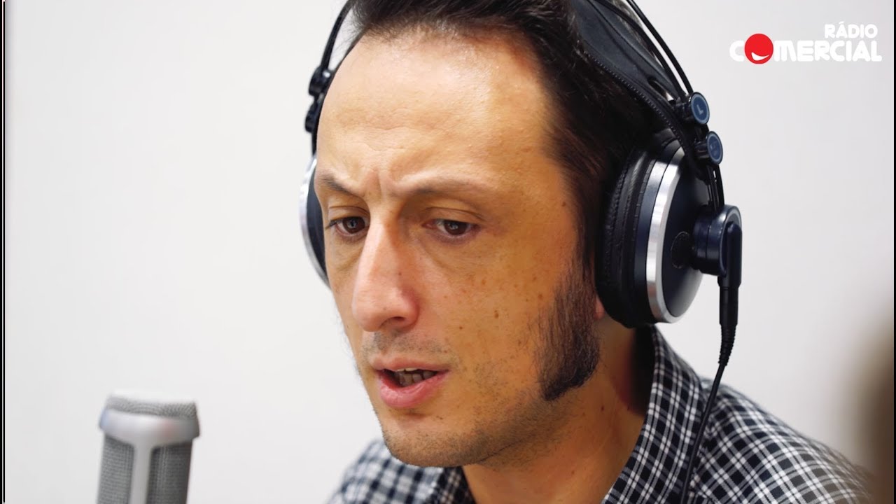 Rádio Comercial | Samuel Úria canta 