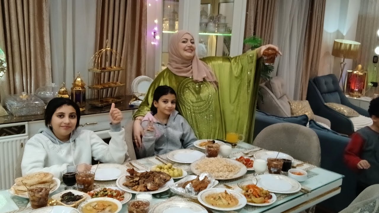 رجعت من السوبر ماركت بشتري طلبات العزومه متاخره جدا دخلت المطبخ قبل المغرب بساعه اعمل الفطار