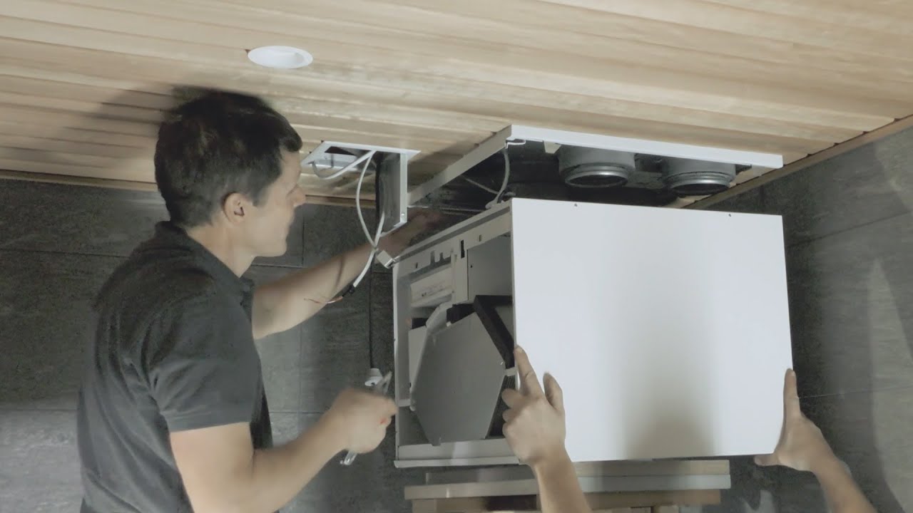 Vallox ilmanvaihtokoneen asennus kattoasennuslevyllä