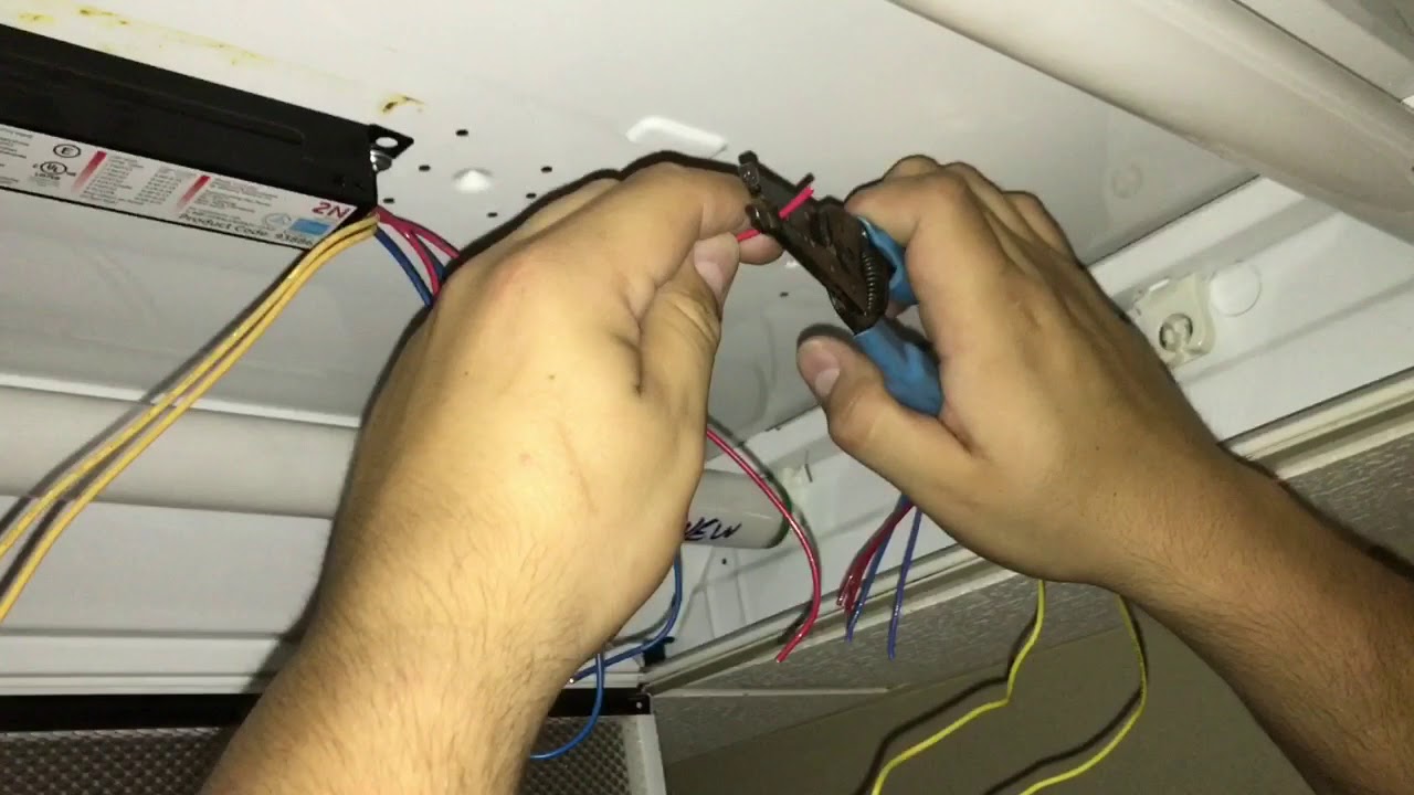 How to Change a Ballast in a Fluorescent Light Fixture