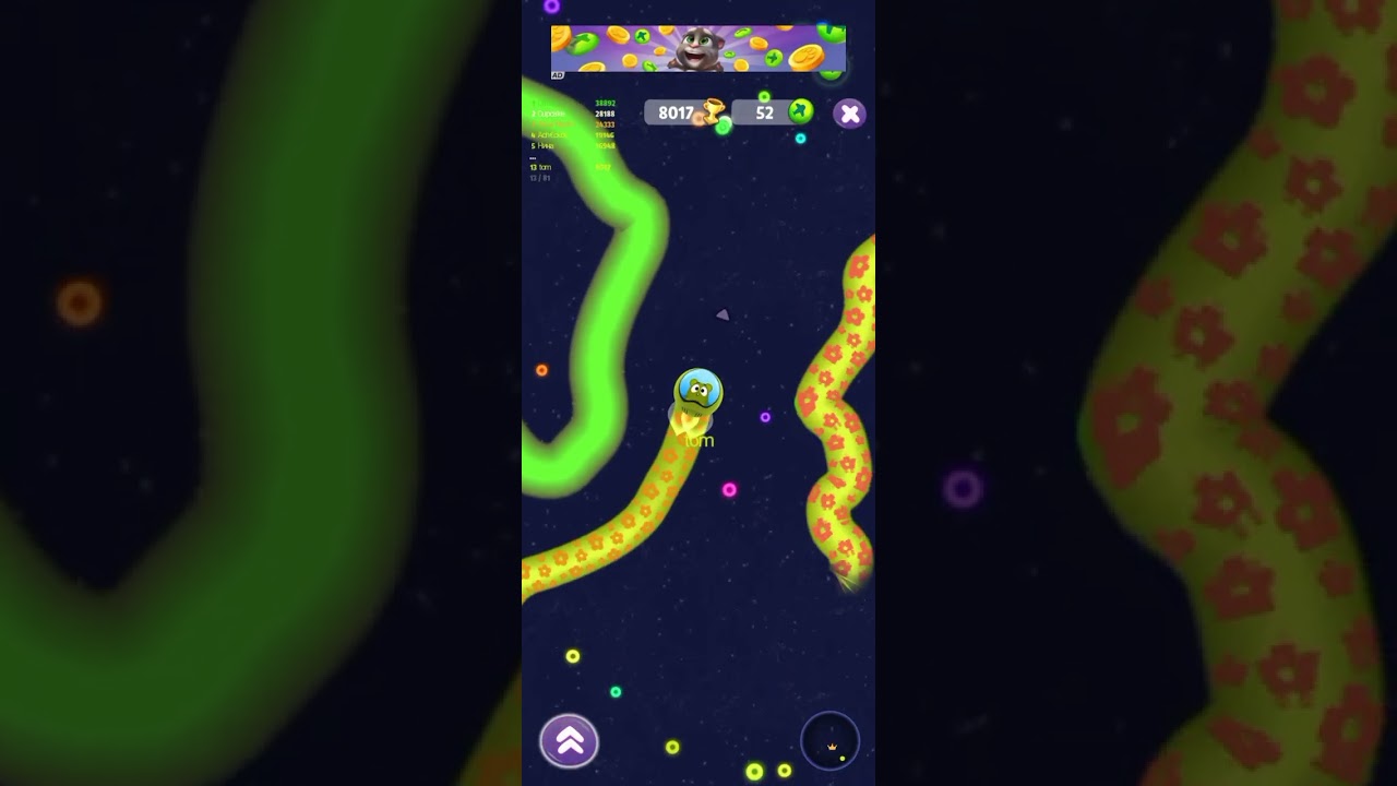 How play a snake game and become king 🤴! #snake #king #snakeworms #viral 