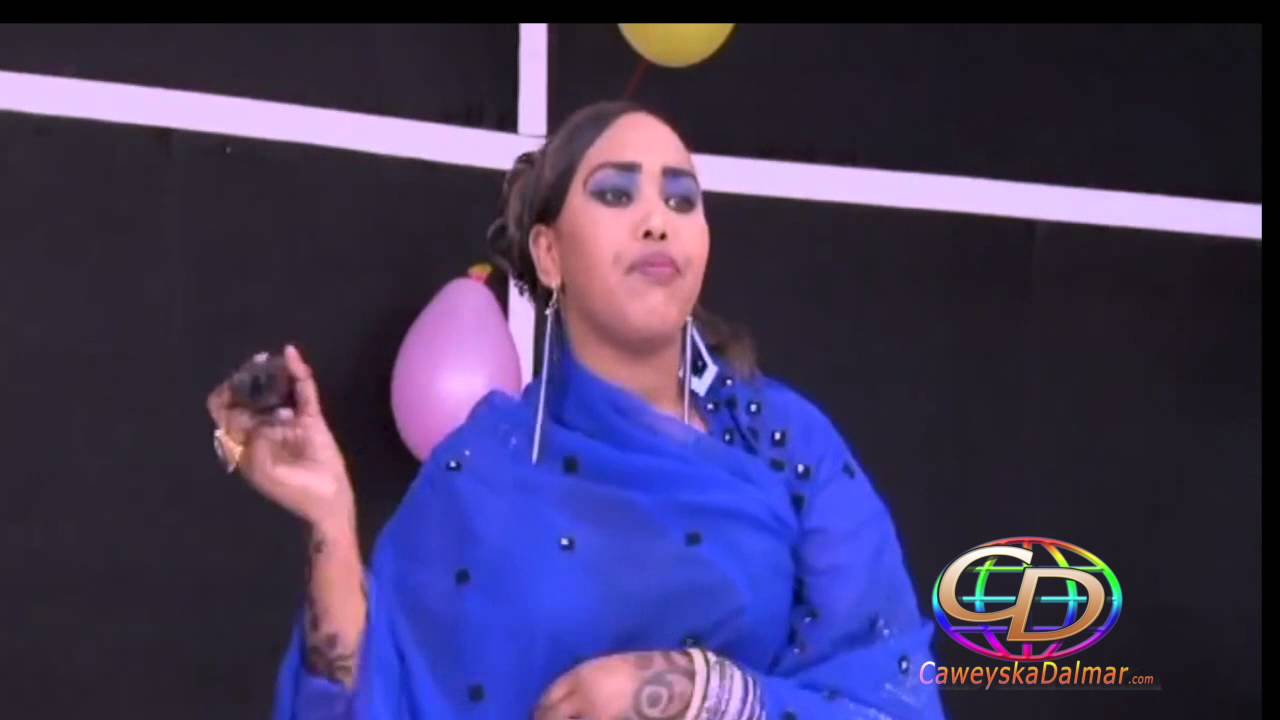 Kaalay - Ayaan Hoodo [ SLNTV New Year 2015 Show ]