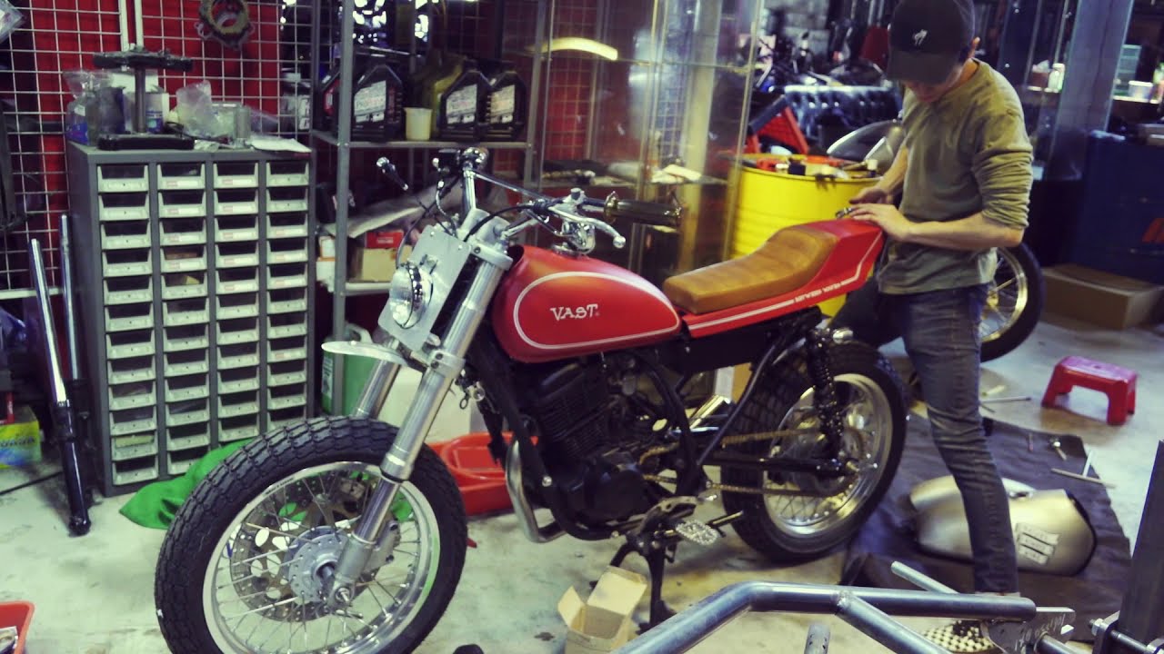 Rebuilding an Old Yamaha SR150 and Modification over in Taiwan