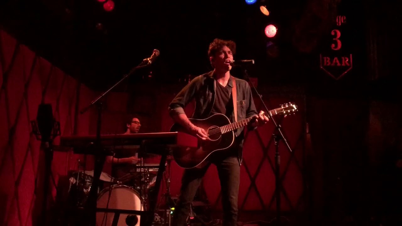 Marc Scibilia - “Child of the 90’s” with “Learning To Fly” and cover of 