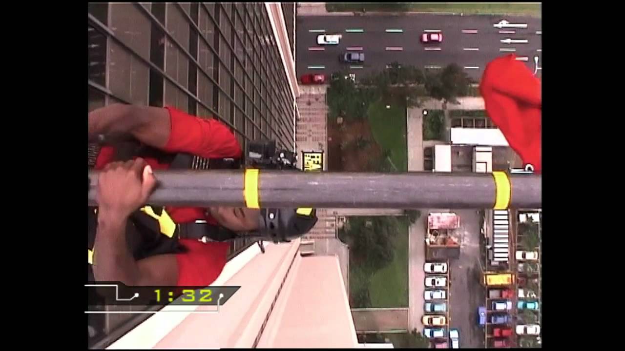 Flag pole climb | Fear Factor Extra