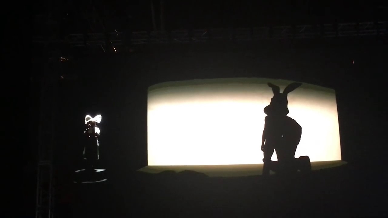 Sia forgets the lyrics during 'Titanium' performance!