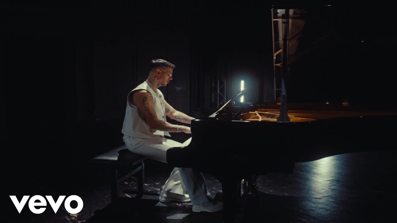 Emis Killa - MUSICA TRISTE (Visual Video)