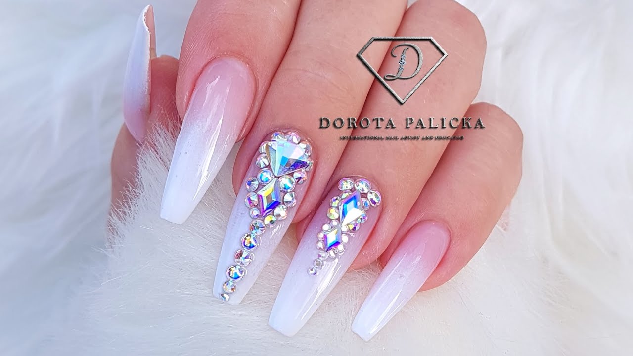 How to apply crystals on nails. Tutorial on Swarovski crystals aplication.